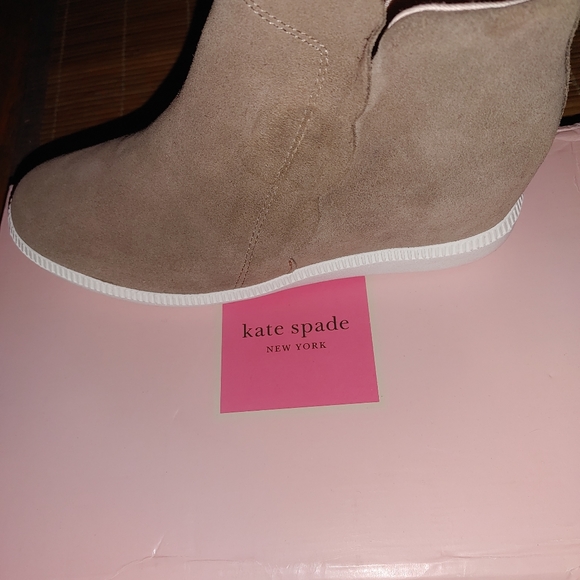 Kate Spade Wilkes Sneaker - Picture 5 of 8